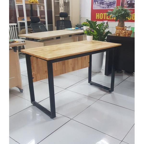 Bàn làm việc chân sắt chữ U yếm cao su