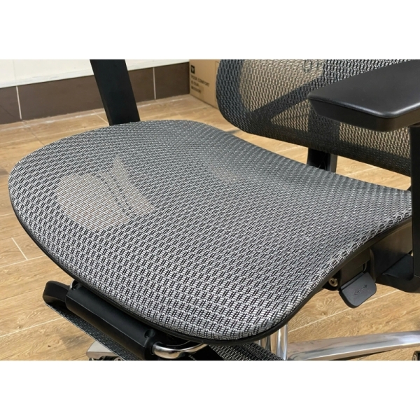 Ghế Công Thái Học Lưng Lưới Có Gác Chân Cao Cấp – GX83