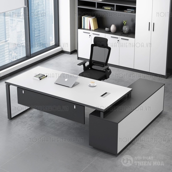 Bàn giám đốc chân sắt 1m8 Ula426D-18
