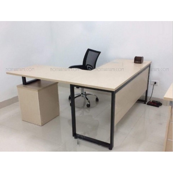 Bàn làm việc chân sắt giá rẻ chữ L có hộc