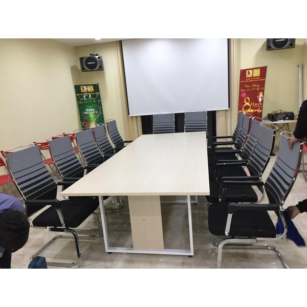 Bàn họp chân sắt mặt gỗ công nghiệp 11