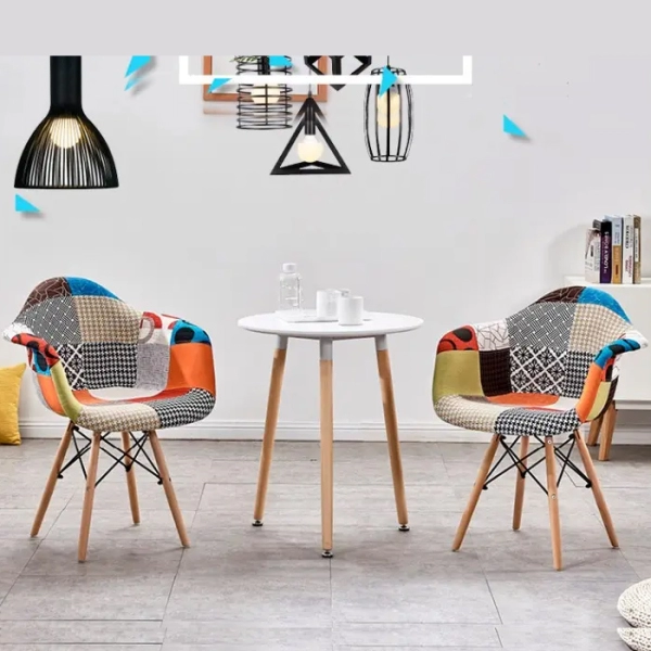 Bộ bàn ăn, cafe thư giãn hiện đại cho 2 người gồm bàn tròn T105 và ghế cafe bọc vải thổ cẩm chân gỗ 209TC