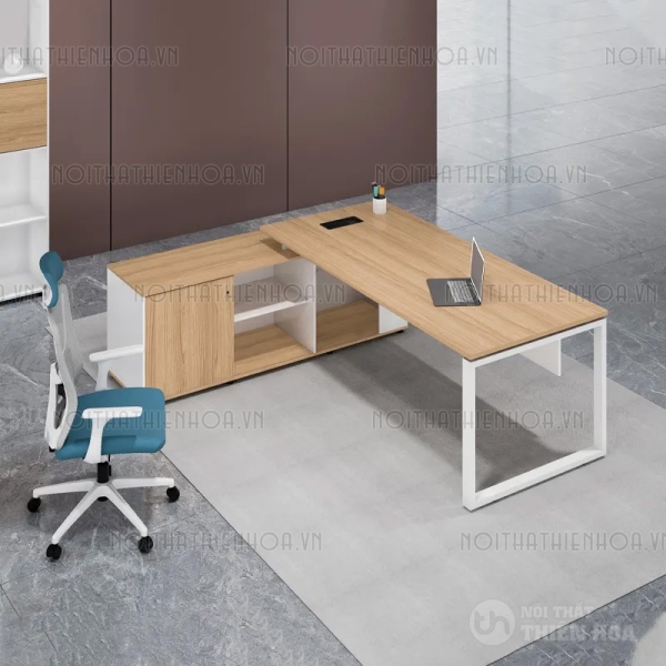 Bàn giám đốc chân sắt 1m8 Ula426D-18