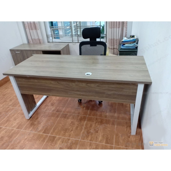 Bàn chân sắt chữ U kèm tủ phụ BCS-17